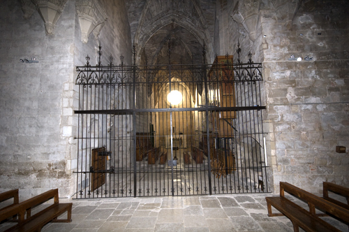 Nave central desde el presbiterio de Vallbona